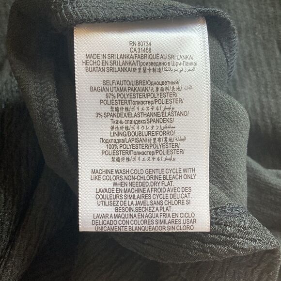 Black dress - Picture 8 of 8